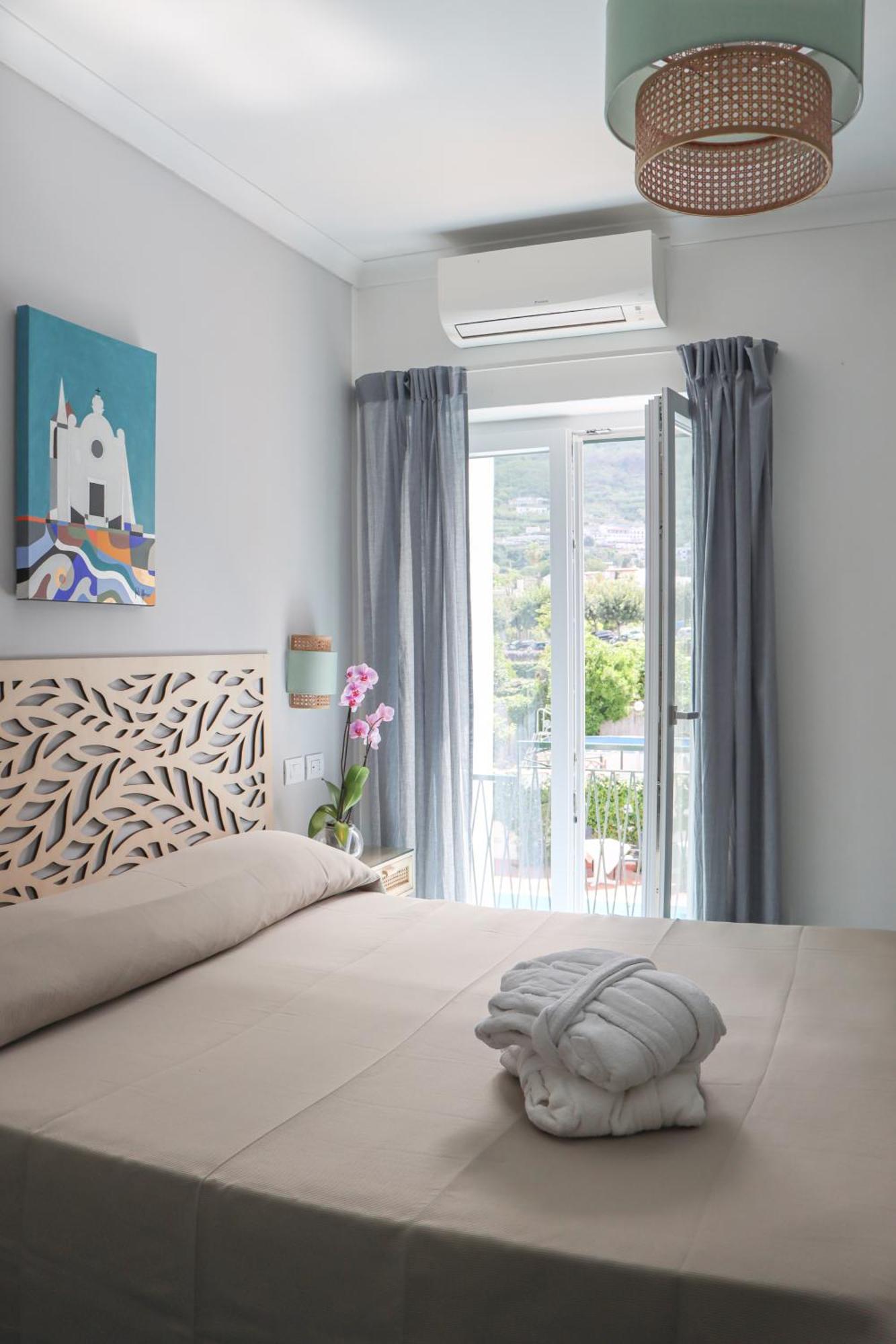 Hotel Lord Byron Forio  Ngoại thất bức ảnh